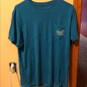 Vineyard vines t-shirt